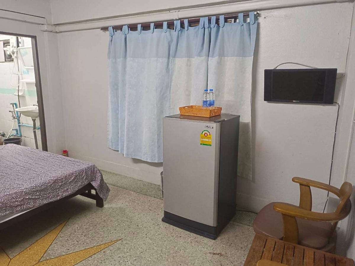 ห้องพักสุขสบายวังหลัง Μπανγκόκ Εξωτερικό φωτογραφία